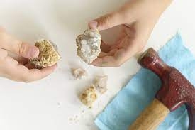 BREAK A CRYSTAL GEODE ()